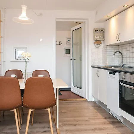 Seaside Retreat At Rim - By Traum Nyaraló