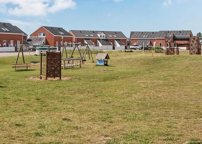 Seaside Retreat At Rim - By Traum Nyaraló