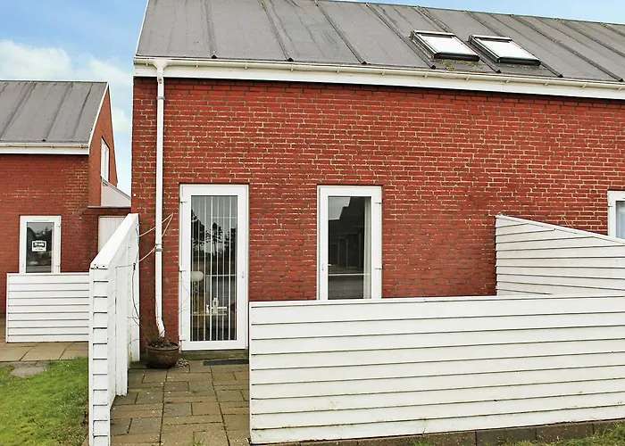 Seaside Retreat At Rim - By Traum *